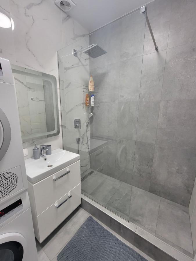 Warm & Cozy Apartment In The Heart Of Historical Lviv Kültér fotó